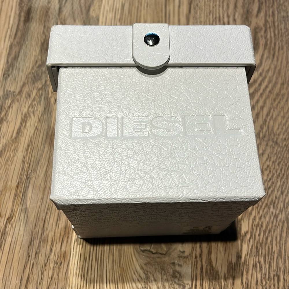 Diesel White Empty‎ Watch white Box